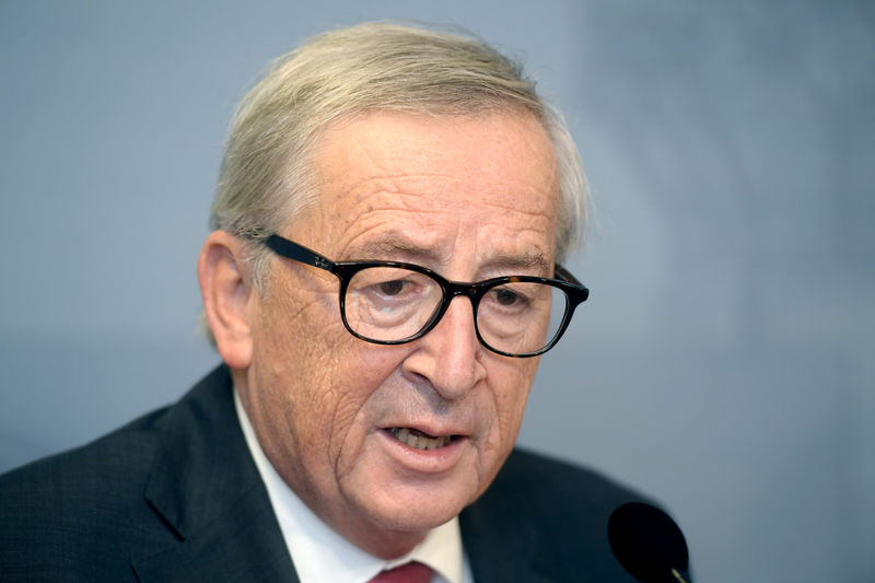 © Reuters. Juncker, preocupado por la relación de Italia con la UE