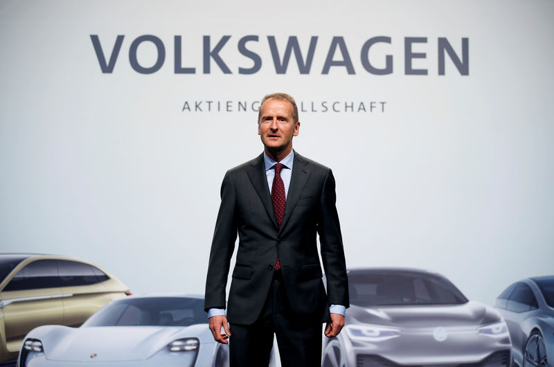 © Reuters. FILE PHOTO: Diess, Volkswagen's new CEO, poses during the Volkswagen Group's annual general meeting in Berlin