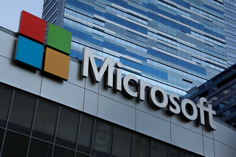 © Reuters. Logo da Microsoft em fachada em Los Angeles, na Califórnia