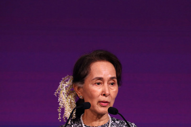 © Reuters. منظمة العفو الدولية تجرد زعيمة ميانمار من جائزة "الضمير"