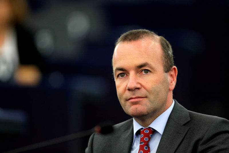 © Reuters. FILE PHOTO: Manfred Weber, Chairman of the European People Party group (EPP) looks on, at the European Parliament in Strasbourg