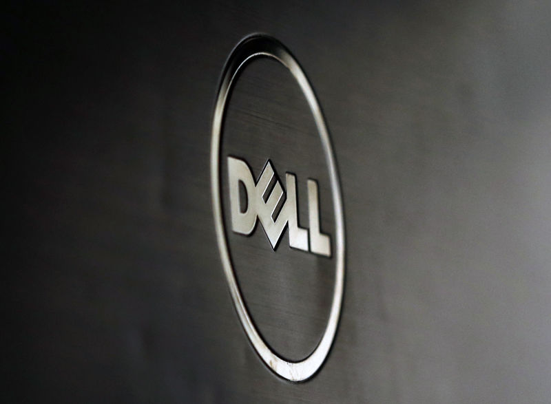 © Reuters. DELL CHERCHE À RELEVER SON OFFRE SUR SON ACTION-REFLET