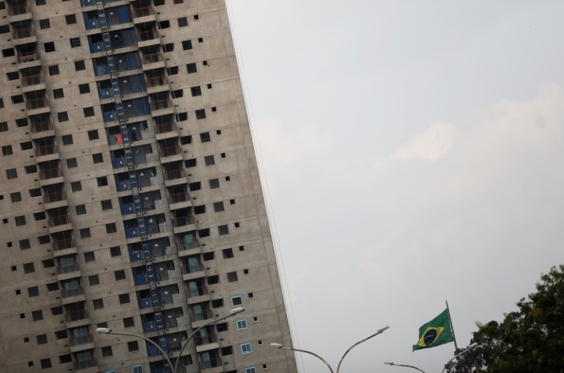 © Reuters. Prédio residencial em construção em São Paulo