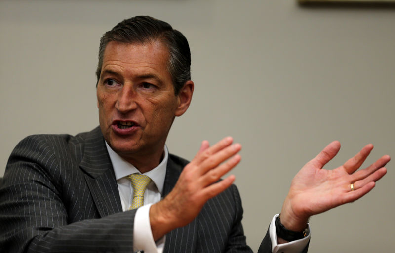 © Reuters. Presidente do Bradesco, Octavio de Lazari, durante entrevista à Reuters