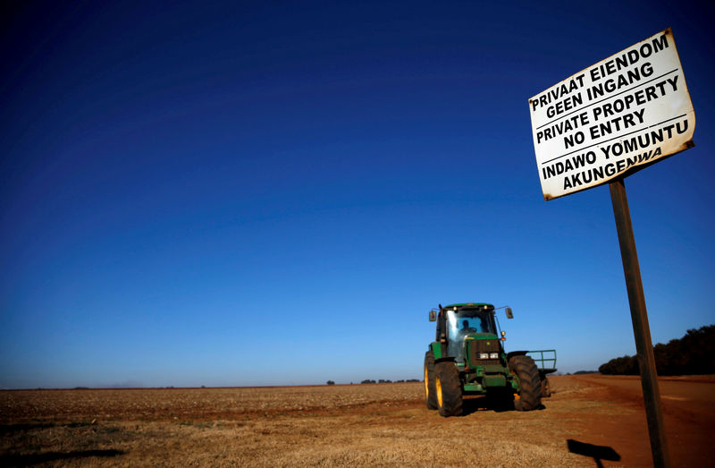 © Reuters. FILE PHOTO: A 'No entry sign' is seen at an entrance of a farm outside Witbank, Mpumalanga province