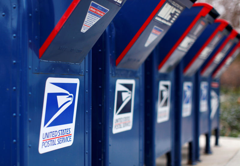 © Reuters. FILE PHOTO: A view shows U.S. postal service mail boxes at a post office in Encinitas