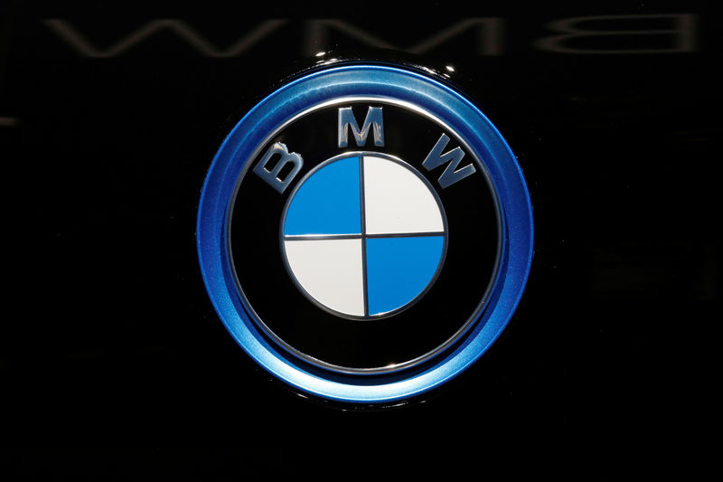 © Reuters. The BMW logo is seen on the second press day of the Paris auto show, in Paris, France