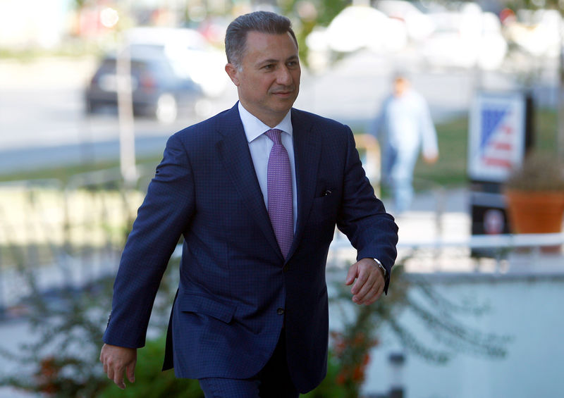 © Reuters. رئيس وزراء مقدونيا السابق يطلب اللجوء في سفارة مجرية خارج بلده