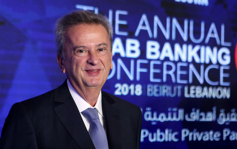 © Reuters. حاكم مصرف لبنان: الودائع المصرفية ترتفع 4% على أساس سنوي