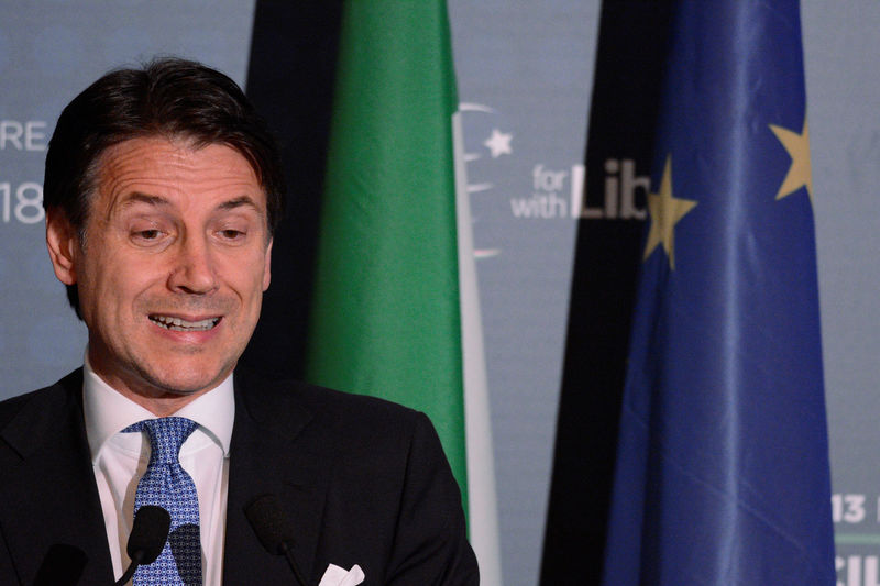 © Reuters. El primer ministro de Italia busca trabajar con la UE para evitar multas