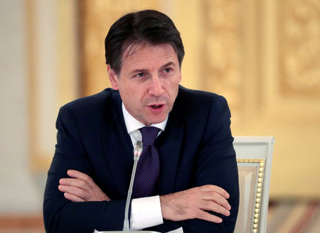 © Reuters. Italian PM Conte speaks during a meeting with Italian businessmen at the Kremlin in Moscow