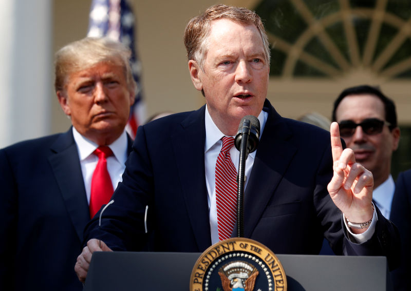 © Reuters. U.S. President Trump announces trade deal in the Rose Garden of the White House in Washington