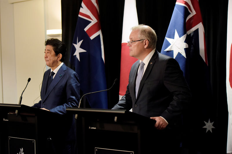 © Reuters. آبي في أول زيارة من نوعها لداروين الاسترالية منذ الحرب العالمية الثانية