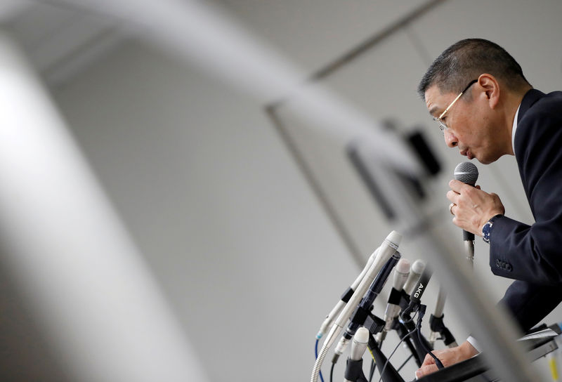 © Reuters. Il presidente ed amministratore delegato di Nissan, Hiroto Saikawa oggi durante una conferenza stampa a Yokohama, Giappone