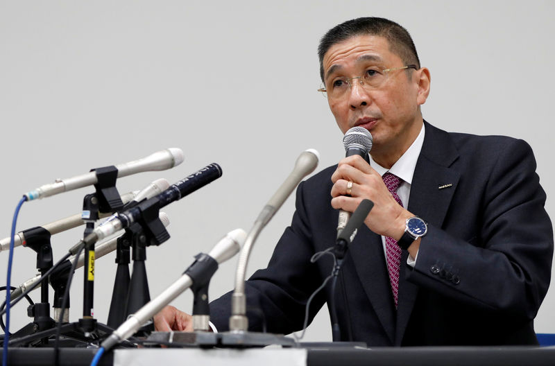 © Reuters. Nissan President and CEO Saikawa speaks during a news conference after Japanese media reported that Nissan Chairman Carlos Ghosn will be arrested in Yokohama