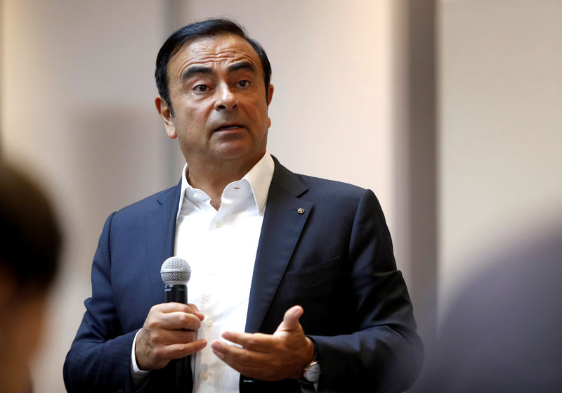© Reuters. Francia prepara la salida de Ghosn de Renault, defiende alianza con Nissan