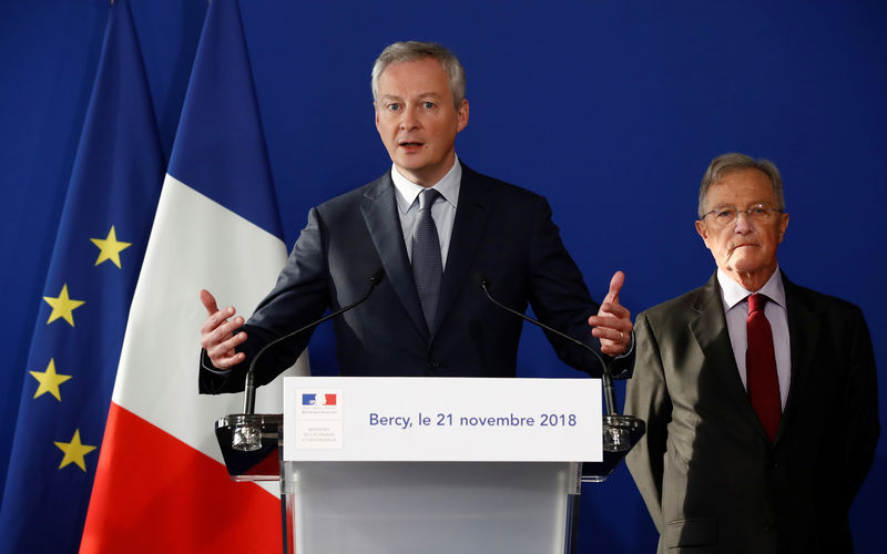 © Reuters. French Finance Minister Bruno Le Maire speaks during a news conference about the situation with Renault, at the Bercy Finance Ministry in Paris