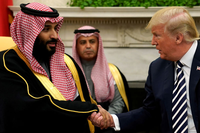 © Reuters. FILE PHOTO: U.S. President Trump shakes hands with Saudi Arabia's Crown Prince Mohammed bin Salman in the Oval Office at the White House in Washington