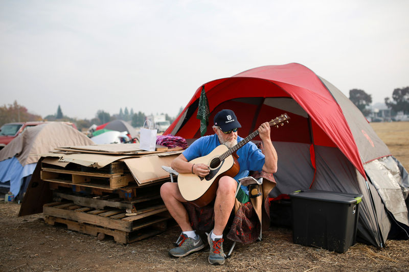 © Reuters. Kelly Boyer acampado em Chico, na Califórnia