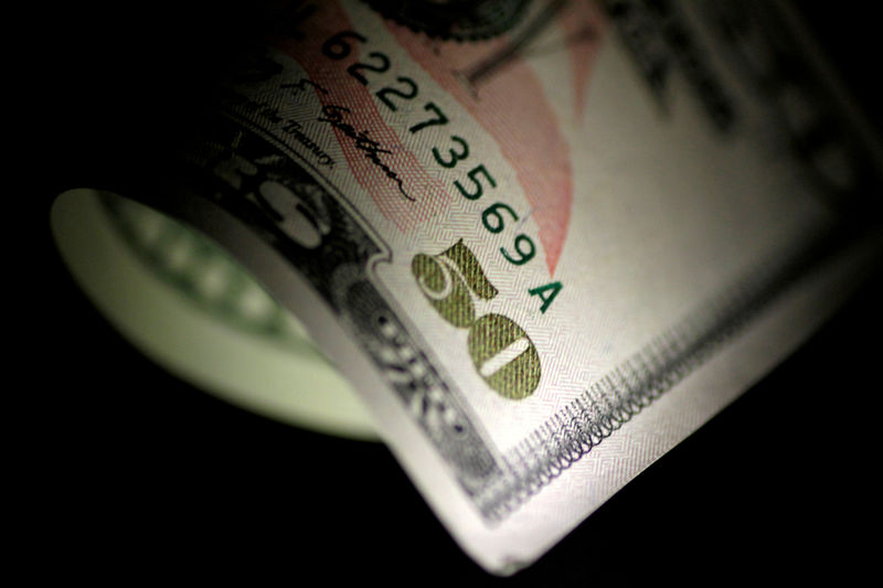 © Reuters. FILE PHOTO: Illustration photo of a U.S. Dollar note