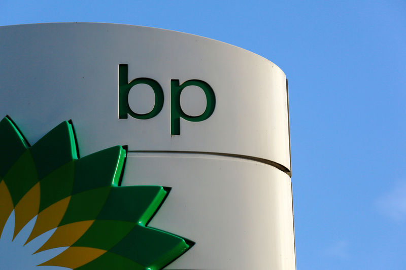 © Reuters. FILE PHOTO: A BP logo is seen at a petrol station in London