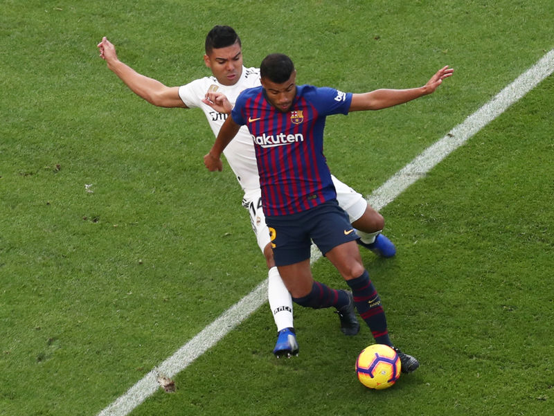 © Reuters. Rafinha dice estar "completamente comprometido" con el Barça