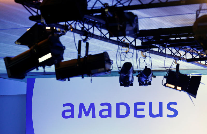 © Reuters. FILE PHOTO:  The logo of Amadeus IT Holding can be seen in Madrid, Spain