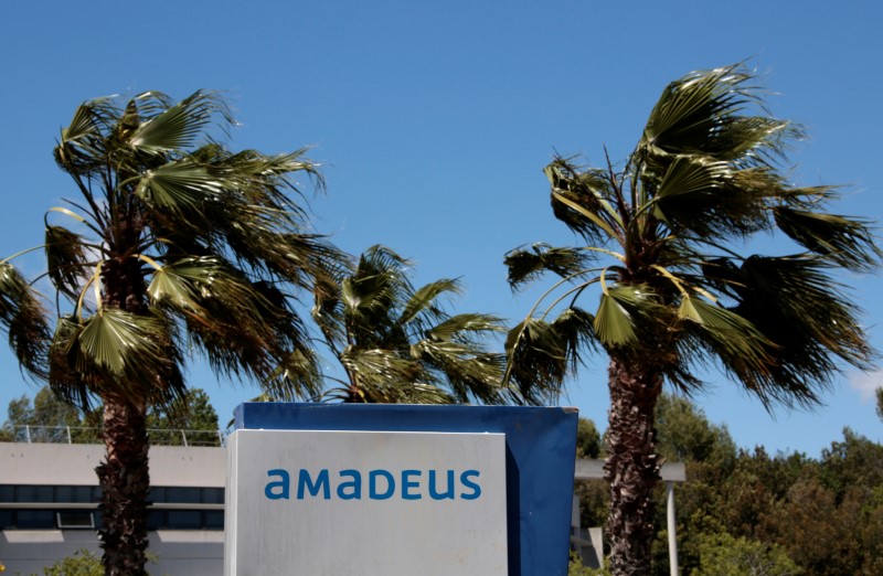© Reuters. The logo of Amadeus, the leading global provider of technology and distribution solutions for the travel and tourism industry, is seen at the company site in Sophia Antipolis