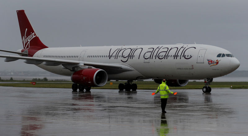 © Reuters. A Virgin Atlantic Airbus A330 plane arrives at Liverpool John Lennon Airport in Liverpool northern England.