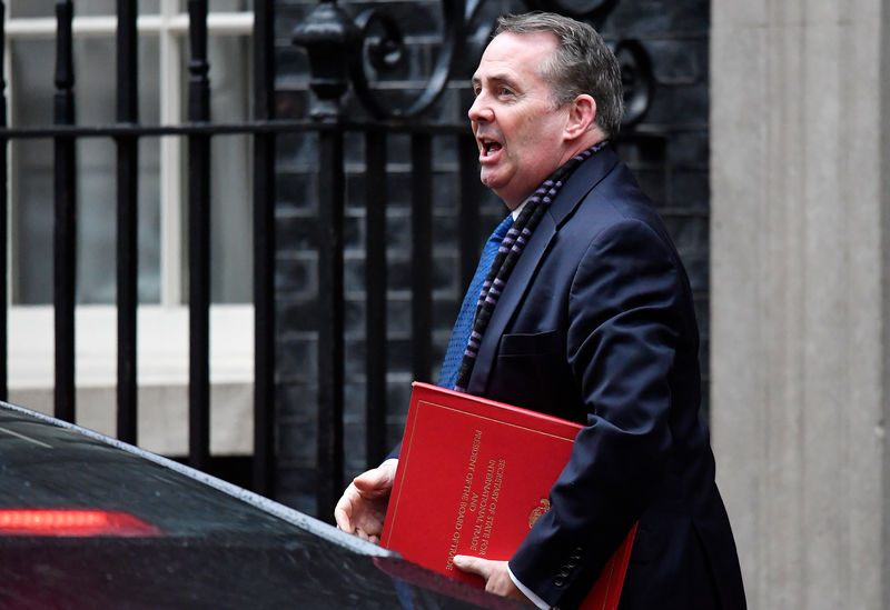 © Reuters. Britain's Secretary of State for International Trade Liam Fox arrives in Downing Street, London