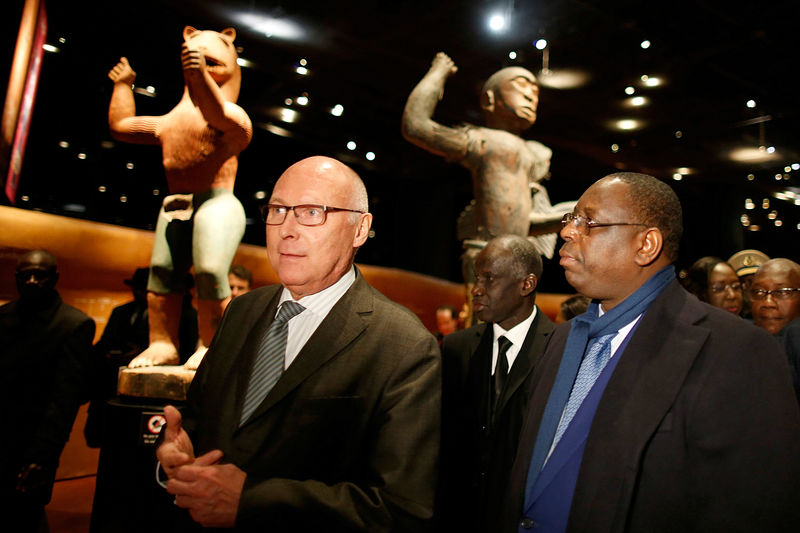 © Reuters. Una comisión francesa instará a la devolución del arte africano expoliado