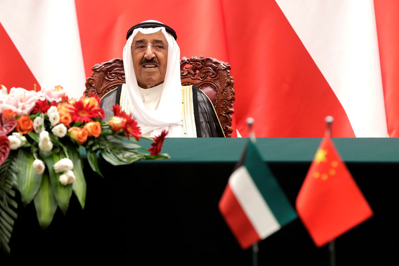 © Reuters. رئيس البرلمان: أمير الكويت مستاء من "تعسف" النواب في استخدام بعض الأدوات الدستورية
