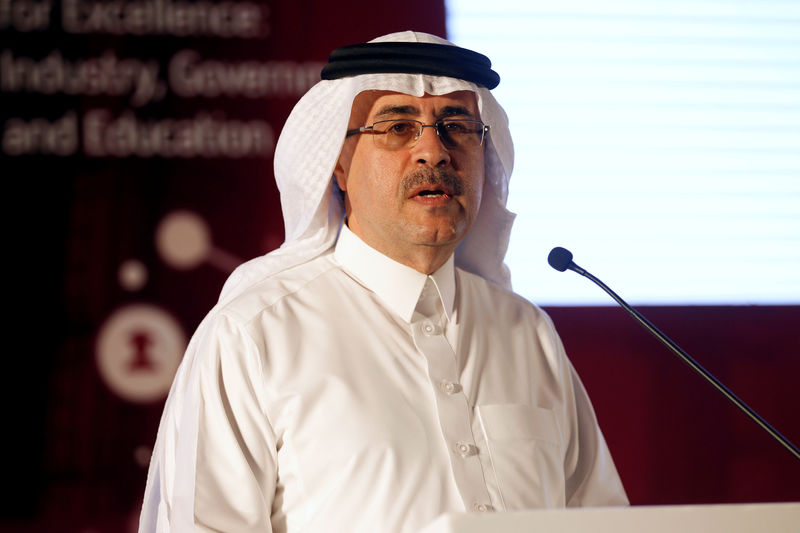 © Reuters. FILE PHOTO: Saudi Aramco CEO Amin Nasser speaks during the opening of Middle East Petrotech 2016 in Manama
