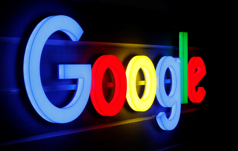 © Reuters. An illuminated Google logo is seen in Zurich