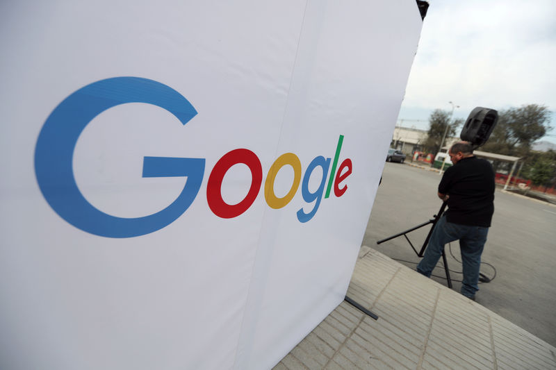 © Reuters. Grupos europeos de consumidores quieren medidas contra la localización de Google