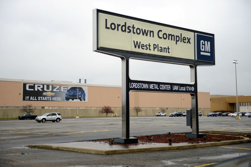 © Reuters. A view of the entrance to the West Plant of the General Motors Lordstown Complex assembly plant in Warren