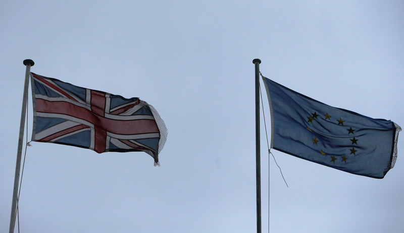 © Reuters. The Union Jack and the European Union flag are seen flying in the British overseas territory of Gibraltar, historically claimed by Spain