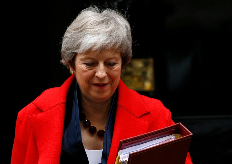 © Reuters. May dice que no es posible hacer otro referéndum antes del Brexit