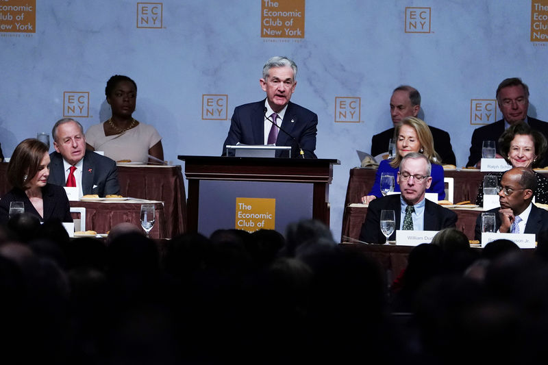 © Reuters. Federal Reserve Chairman Jerome Powell speaks at the Economic Club of New York's luncheon in the Manhattan borough of New York City
