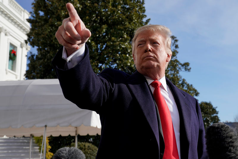 © Reuters. Trump fala na Casa Branca antes de viagem para Argentina