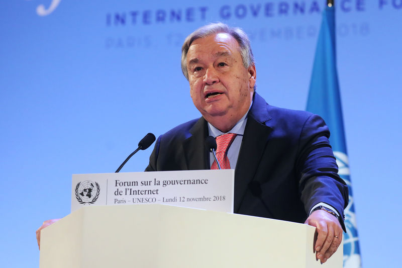 © Reuters. El secretario general de la ONU, Antonio Guterres, pronuncia un discurso durante la sesión de apertura del Foro de Gobernanza de Internet (IGF) en la sede de la UNESCO en París