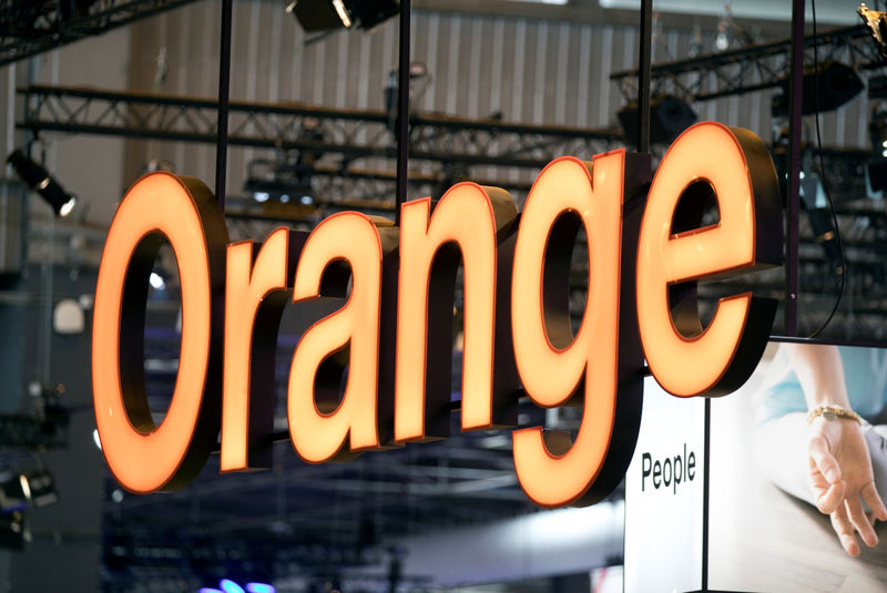© Reuters. FILE PHOTO:  The logo of French telecom operator Orange is pictured during the Viva Tech start-up and technology summit in Paris