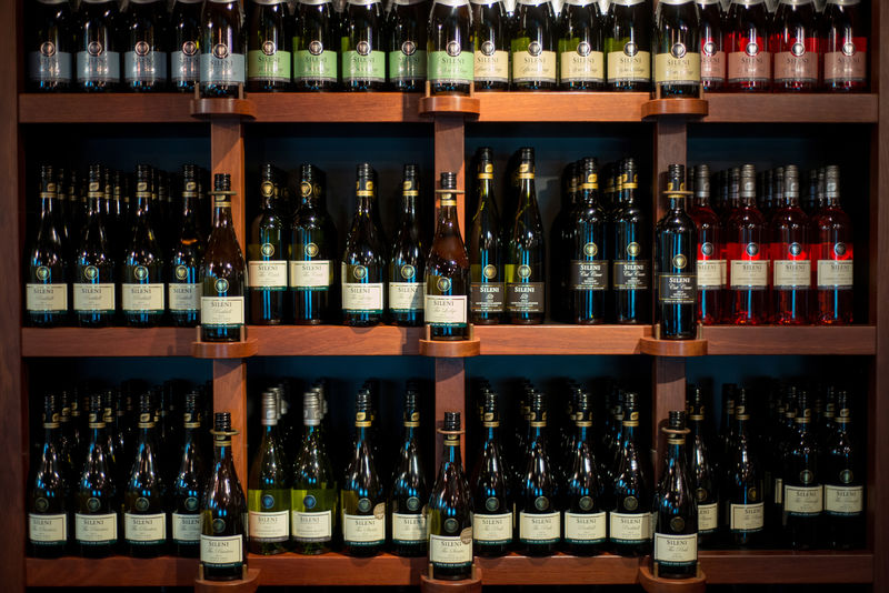 © Reuters. Bottles of wine on the shelf at Sileni Estates vineyard, a New Zealand winery based in the Hawkes Bay region