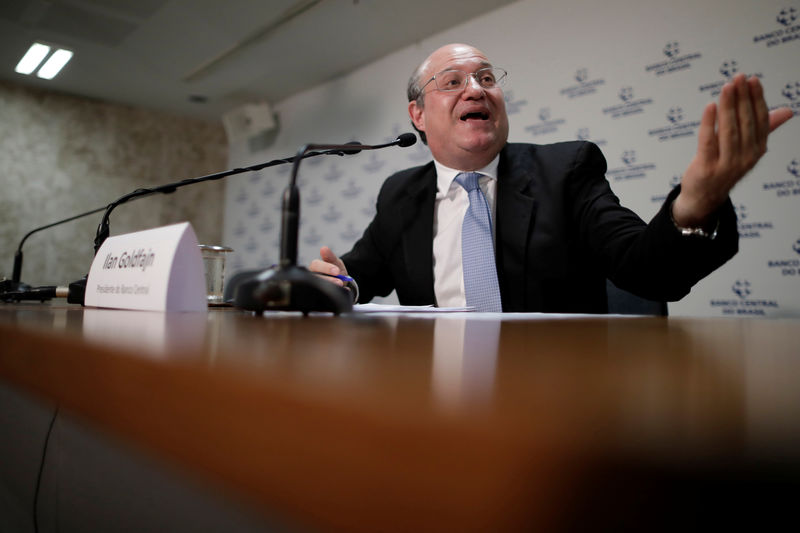 © Reuters. Presidente do Banco Central, Ilan Goldfajn, em entrevista coletiva em Brasília