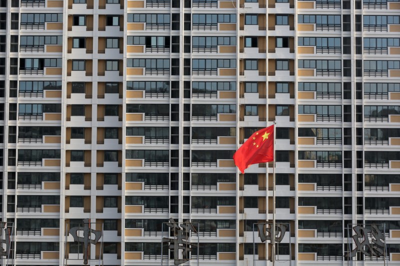 © Reuters. Bandeira da China, em Huaian