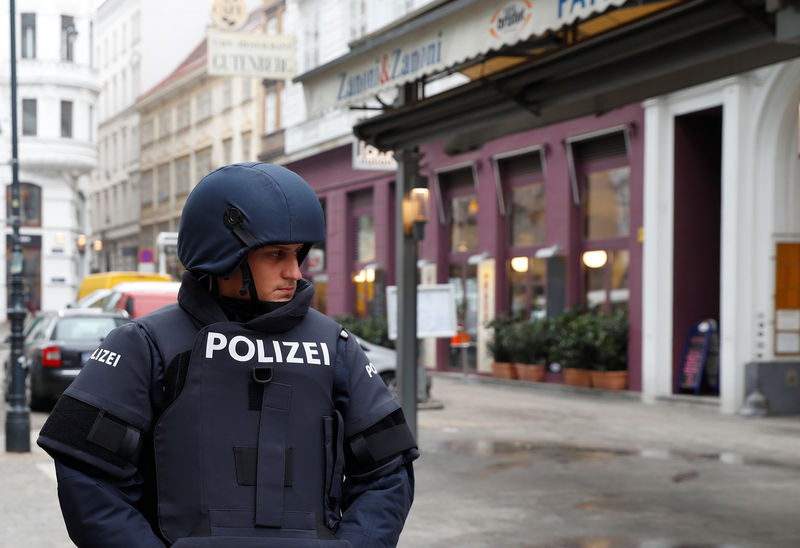 © Reuters. الشرطة النمساوية: إطلاق النار على شخصين ومصرع أحدهما في فيينا