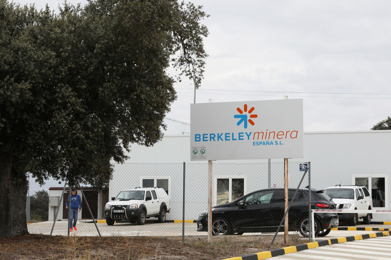 © Reuters. Las instalaciones de la compañía minera australiana Berkeley Energía en Retortillo, Salamanca.