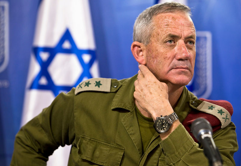 © Reuters. جنرال إسرائيلي سابق يشكل حزبا وينضم لسباق الانتخابات لمنافسة نتنياهو