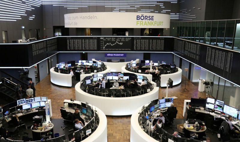 © Reuters. The German share price index DAX graph at the stock exchange in Frankfurt