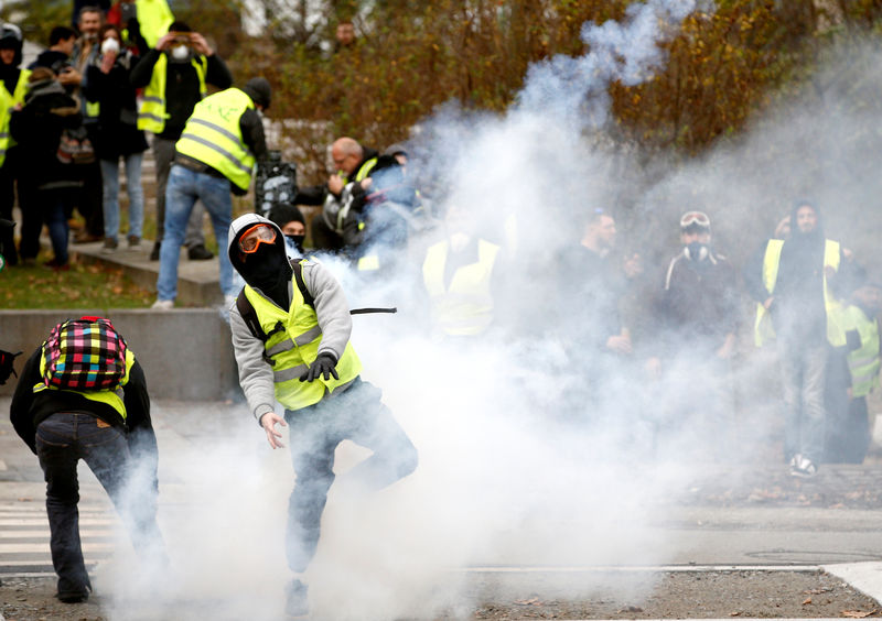 © Reuters. GILETS JAUNES: 48 ENQUÊTES DE L'IGPN SUR DE POSSIBLES VIOLENCES